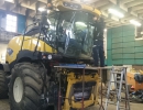 Výměna čelního skla řezačka New Holland FR600