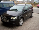  Výměna poškozeného zadního skla VW Touran
